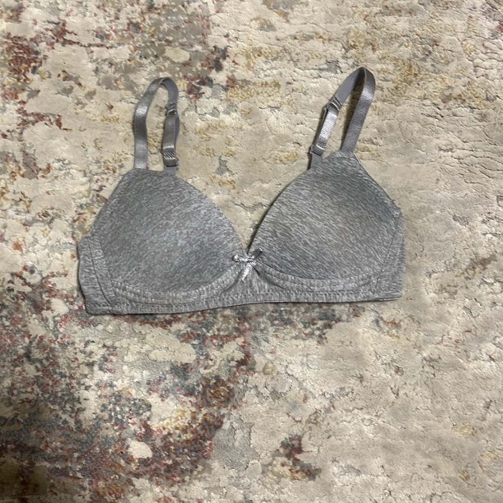 Comfortable gray 30 a bra